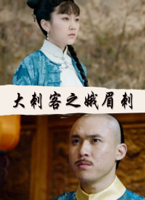 刘昊然身穿浅色毛衣和白色裤子亮相，少年感十足，现场气氛热闹非凡。